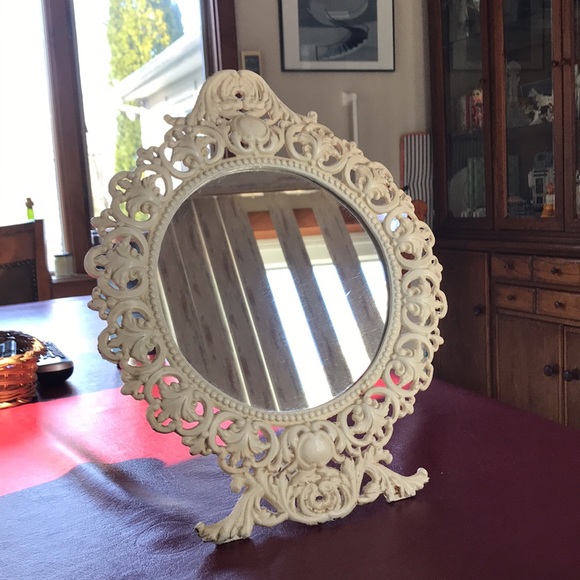 Vintage Vanity Mirror - Picture 2 of 9
